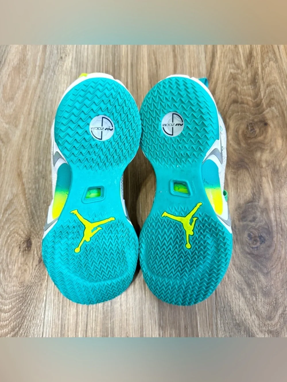 Air Jordan Jumpman 2021 Basketball Sneakers Teal Volt White Size 5Y
